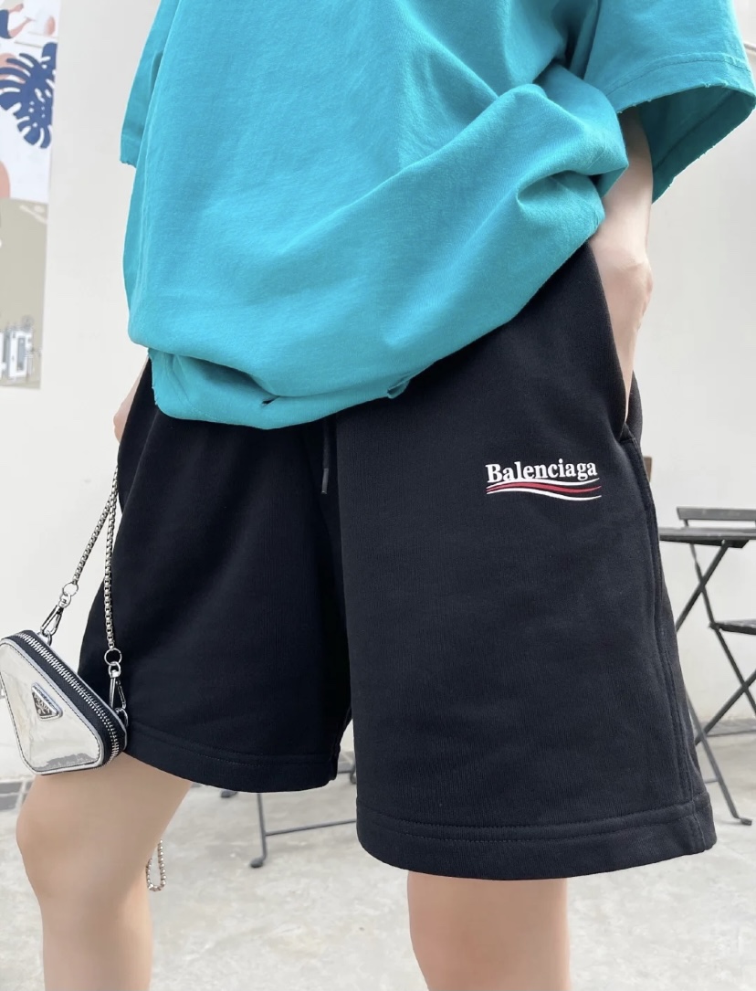 實拍 BALENCIA** 巴黎*家  新款 可樂 低調款 字母 logo 刺繡 短褲 棉褲 棉短褲 褲子 休閒褲 運動褲 運動短褲